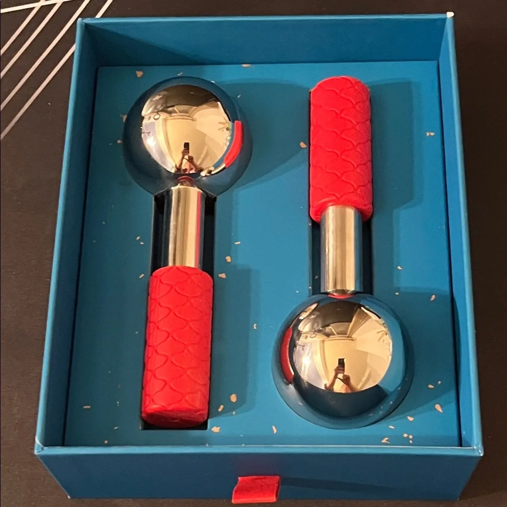NWT Limited Edition La Mer Facial Tool Massage Orbs